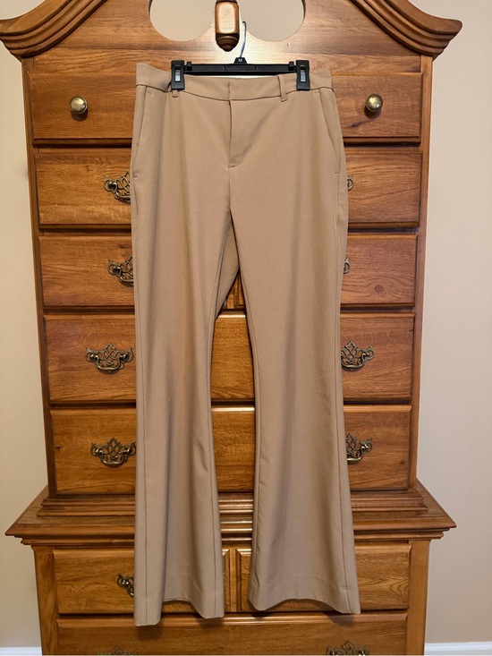 Banana Republic Pants - Banana Republic Sculpted Stretch Pants in Light Khaki
